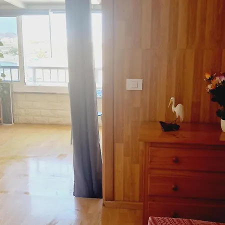 Small Rooftop, Ocean View أرونا