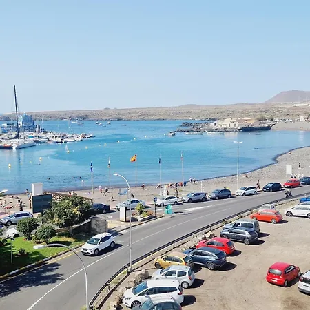 Small Rooftop, Ocean View * أرونا