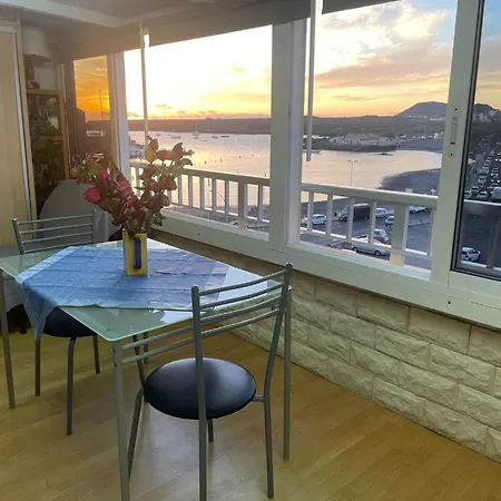 Small Rooftop, Ocean View بيت للعطل *