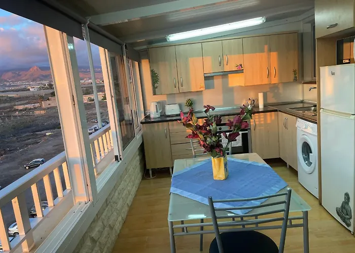 Small Rooftop, Ocean View أرونا